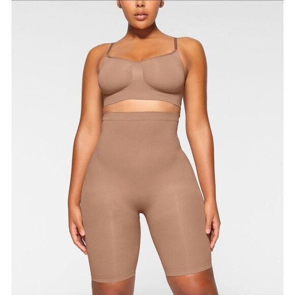 NEW SKIMS Seamless Sculpt High Waisted Above the Knee Short Jasper XXS XS - Picture 1 of 6